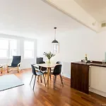 Pass The Keys - New Striking Seaside 2 Bed Flat Heart Of Brighton